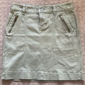 Old navy olive skirt